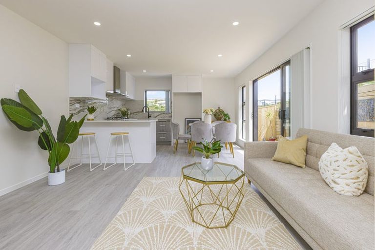 Photo of property in 2 Awaiti Way, Orewa, 0931