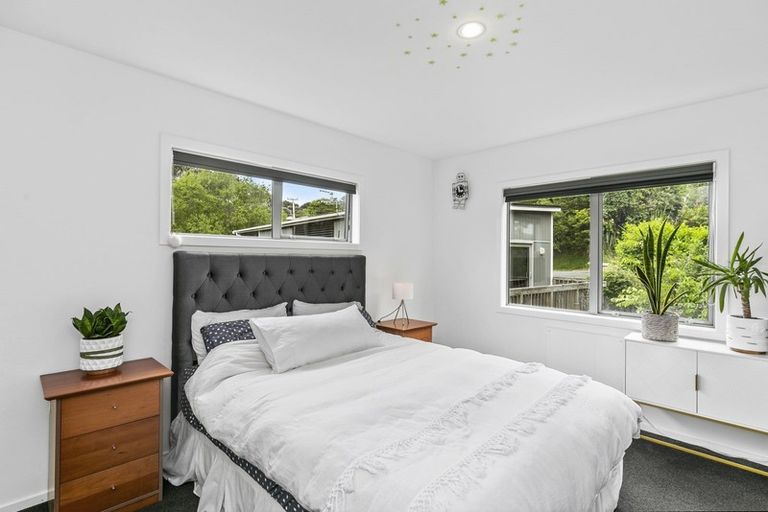 Photo of property in 3b Chester Road, Tawa, Wellington, 5028