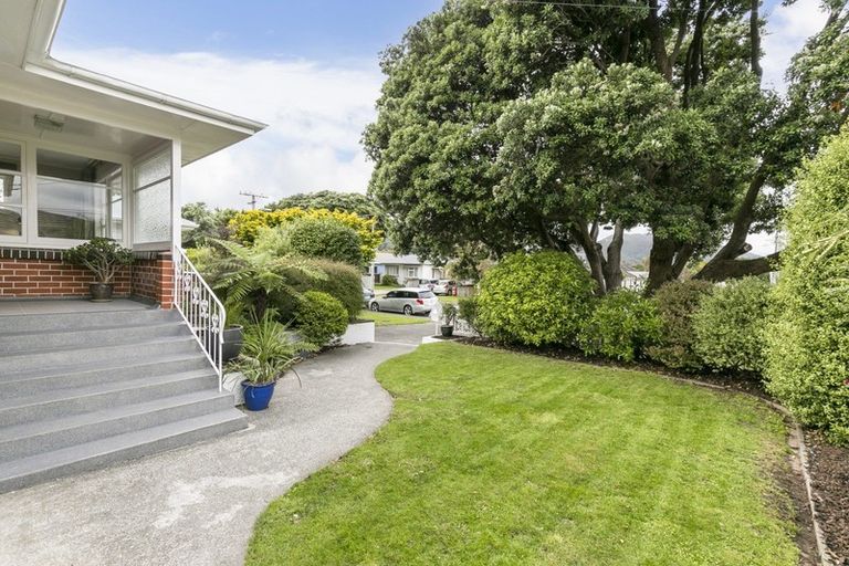 Photo of property in 11 Lincoln Avenue, Epuni, Lower Hutt, 5011