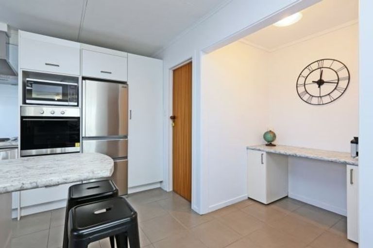 Photo of property in 1/410 Avenue Road West, Hastings, 4122