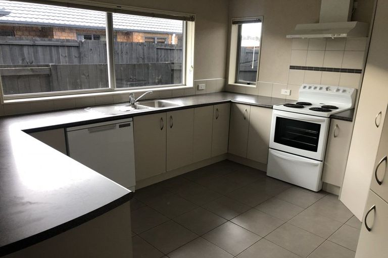 Photo of property in 6 Popata Close, Papamoa Beach, Papamoa, 3118