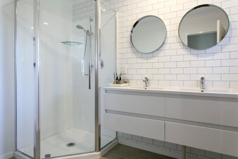 Photo of property in 54 Arrowsmith Avenue, Waipahihi, Taupo, 3330