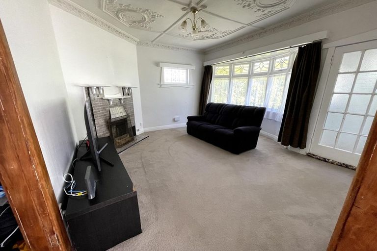 Photo of property in 46 Cambridge Terrace, Waiwhetu, Lower Hutt, 5010