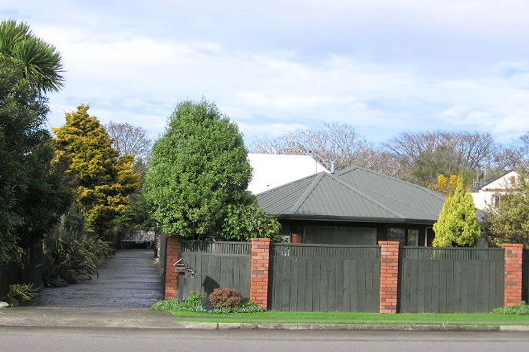 Photo of property in 170 Te Awe Awe Street, Hokowhitu, Palmerston North, 4410