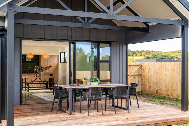Photo of property in 8 Grey Heron Close, Mangawhai Heads, 0573