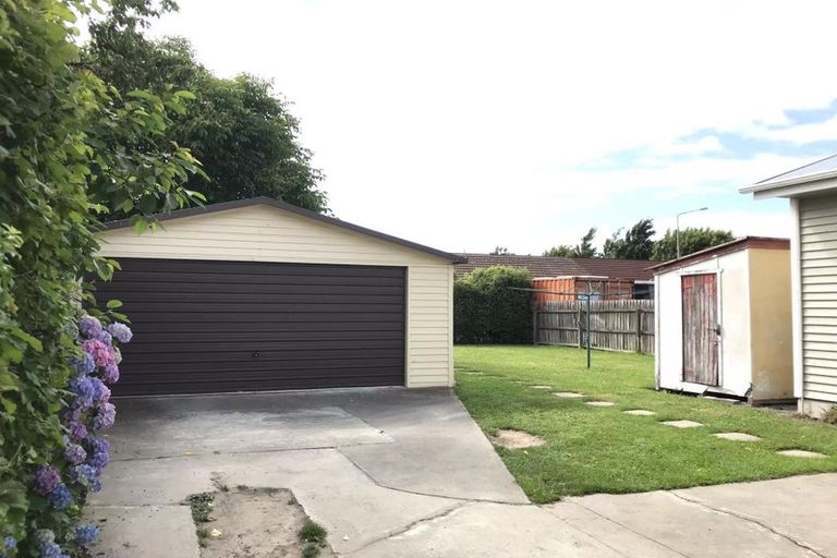 Photo of property in 6 Nortons Road, Avonhead, Christchurch, 8042