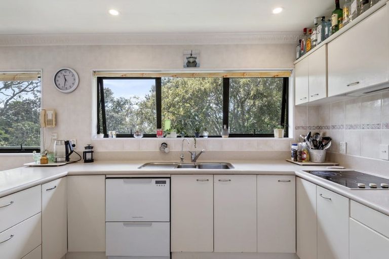 Photo of property in 25 Coromandel Crescent, Mairangi Bay, Auckland, 0630