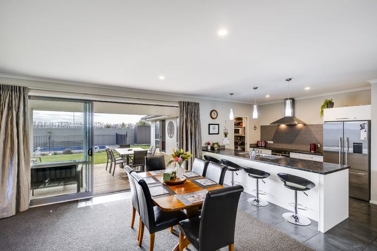 Photo of property in 10 Wanaka Place, Poraiti, Napier, 4112