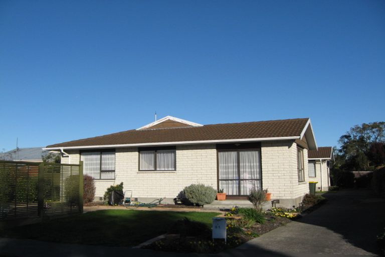 Photo of property in 1/61 Sarabande Avenue, Redwood, Christchurch, 8051