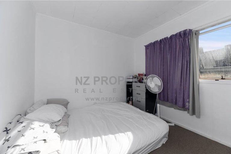 Photo of property in 46 Parrs Cross Road, Henderson, Auckland, 0612