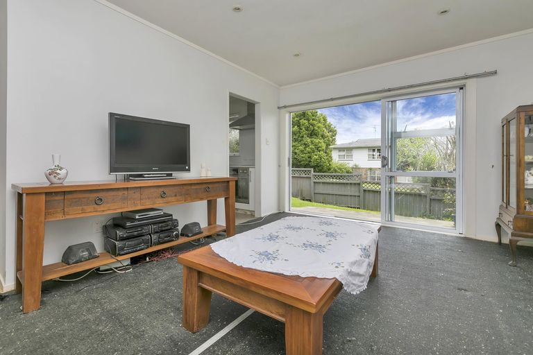 Photo of property in 2/56 Gowing Drive, Meadowbank, Auckland, 1072