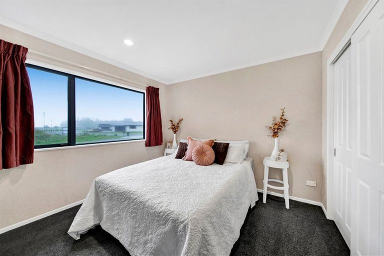 Photo of property in 121 Mercade Close, Stratford, 4332