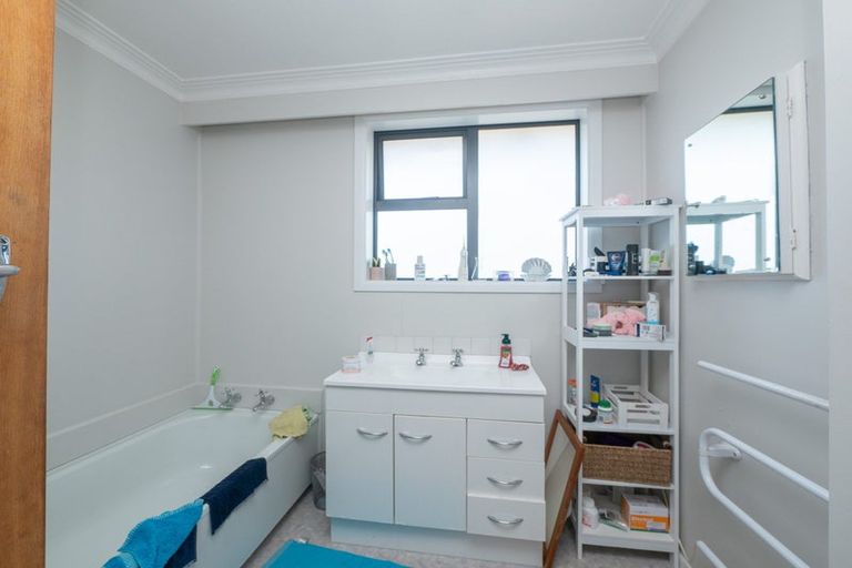 Photo of property in 2a Brooklyn Street, Green Island, Dunedin, 9018