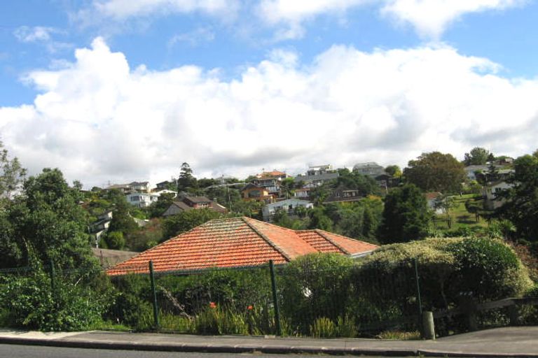 Photo of property in 912 Beach Road, Waiake, Auckland, 0630