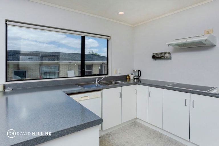 Photo of property in 1/12 Anne Road, Hillcrest, Auckland, 0627