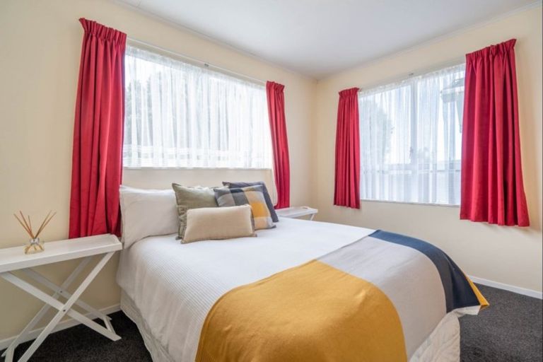 Photo of property in 14 Hollis Road, Paraparaumu Beach, Paraparaumu, 5032