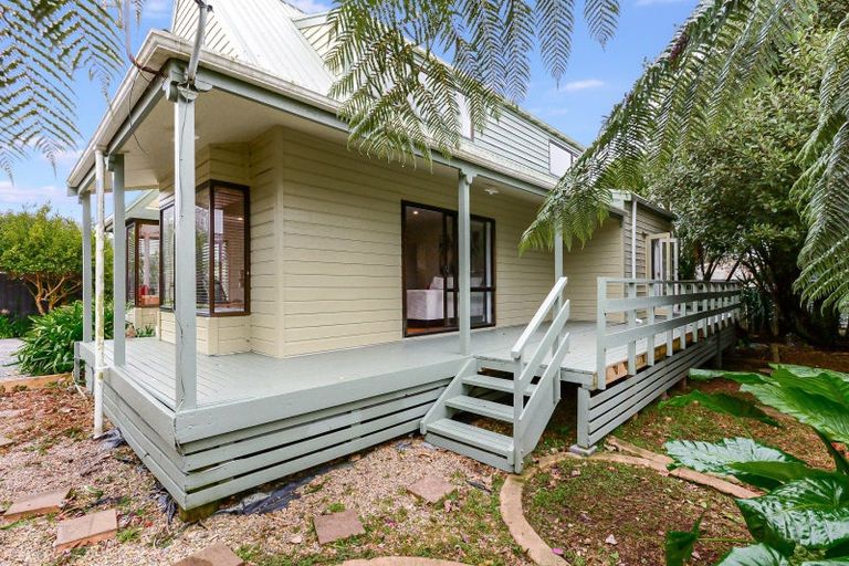 Photo of property in 35a Lake Crescent, Hamilton Lake, Hamilton, 3204