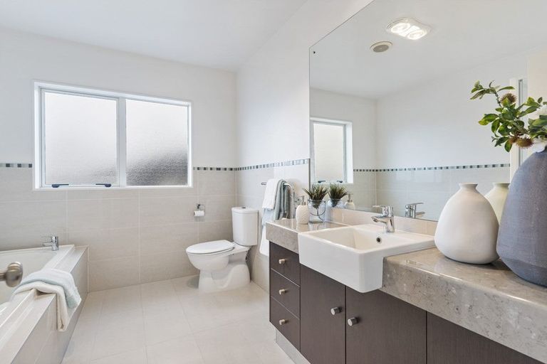 Photo of property in 31 Amaretto Avenue, Flat Bush, Auckland, 2019