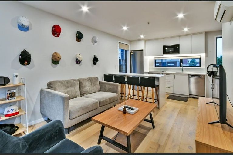 Photo of property in 1/21 Parson Lane, Papatoetoe, Auckland, 2025