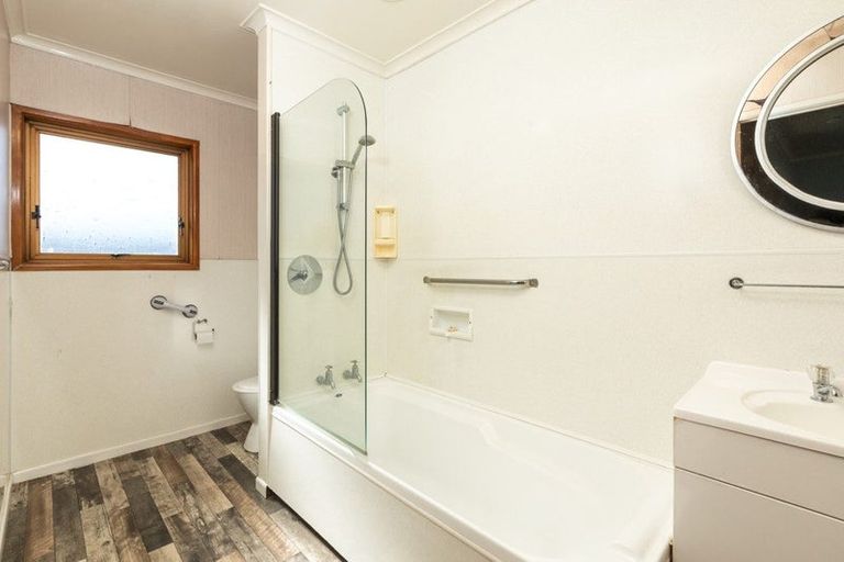 Photo of property in 2 Neil Street, Paeroa, 3600