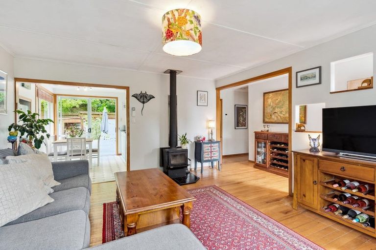 Photo of property in 12 Brazier Grove, Paraparaumu, 5032