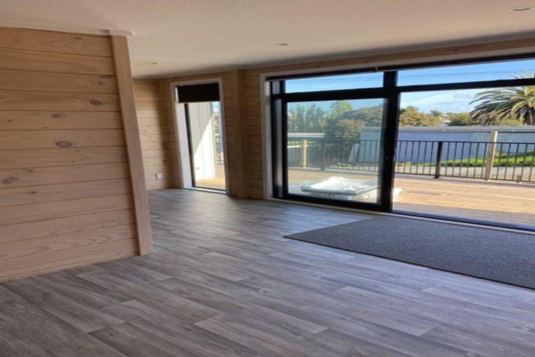 Photo of property in 12 Dallinghoe Crescent, Milford, Auckland, 0620