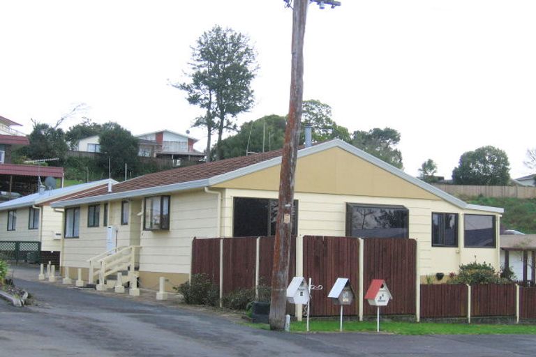 Photo of property in 2 Rothwell Street, Dinsdale, Hamilton, 3204