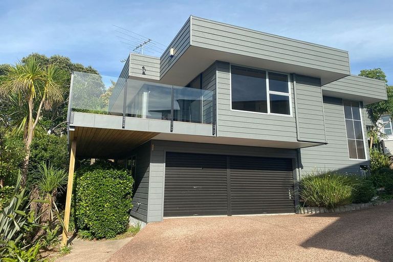 Photo of property in 3/17 Commodore Parry Road, Castor Bay, Auckland, 0620