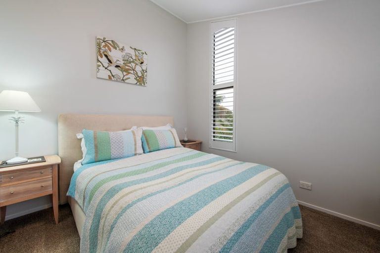 Photo of property in 33a Craig Road, Milford, Auckland, 0620