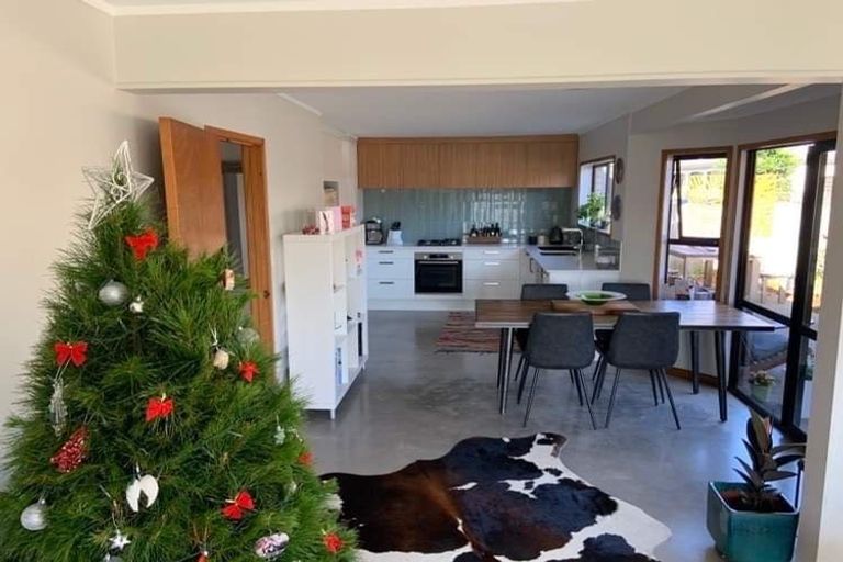 Photo of property in 10a Elizabeth Street, Orewa, 0931