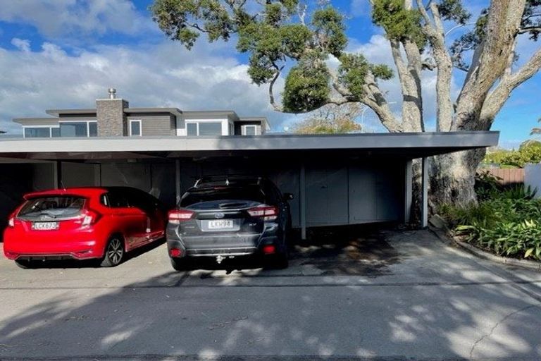 Photo of property in 2/241 Hurstmere Road, Takapuna, Auckland, 0622