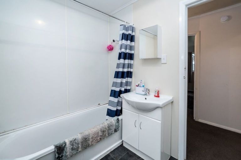 Photo of property in 51 Charles Street, Carterton, 5713