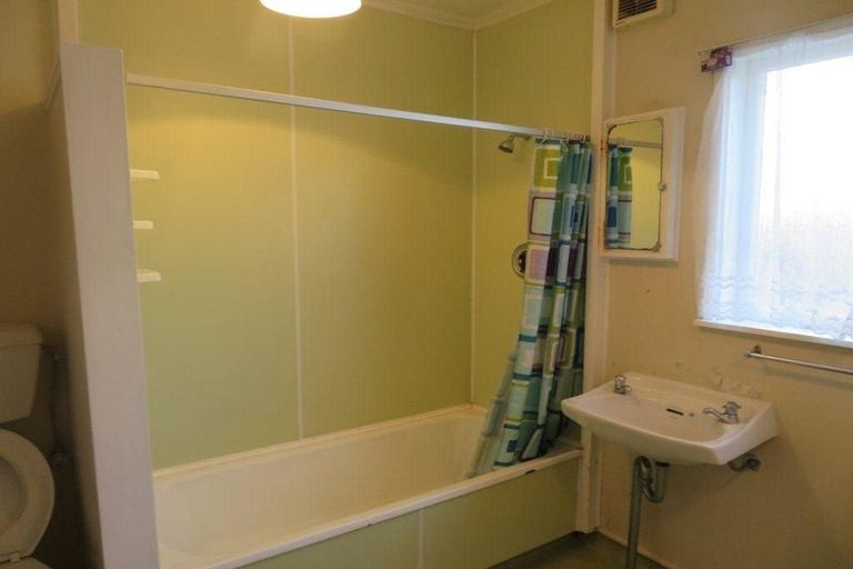 Photo of property in 1/610 High Street, Boulcott, Lower Hutt, 5010