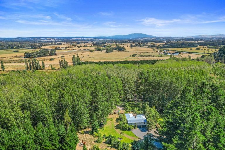 Photo of property in 2175 Main Road North, Sefton, Amberley, 7481