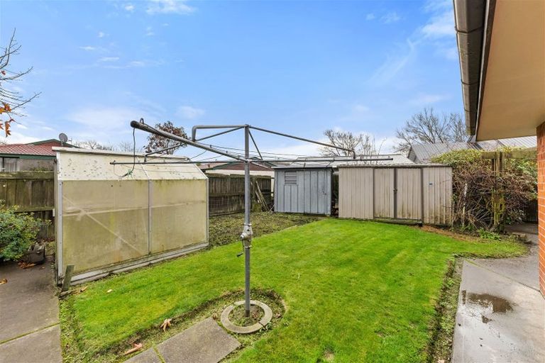 Photo of property in 11 Karnak Crescent, Russley, Christchurch, 8042