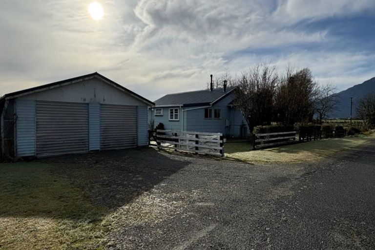 Photo of property in 81 Wanganui Flat Road, Harihari, 7884