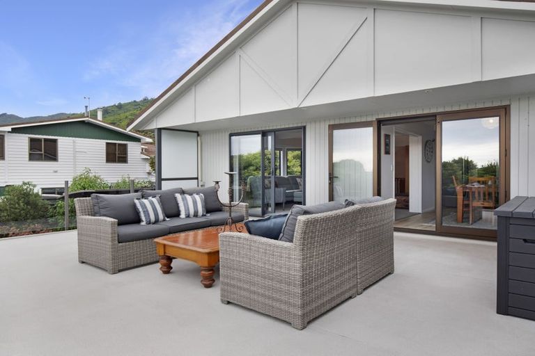 Photo of property in 24 Kereru Street, Waikanae, 5036