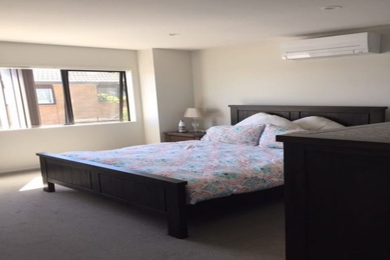 Photo of property in 7 Sophie Lane, Henderson, Auckland, 0612