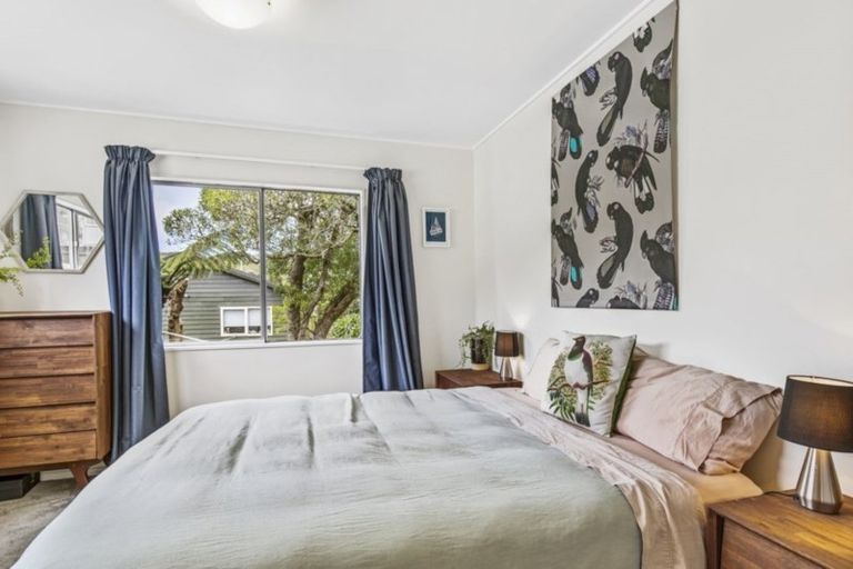 Photo of property in 11b Thurleigh Grove, Karori, Wellington, 6012