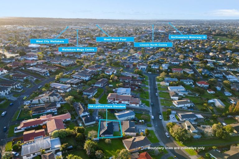 Photo of property in 18a Lydford Place, Glendene, Auckland, 0602