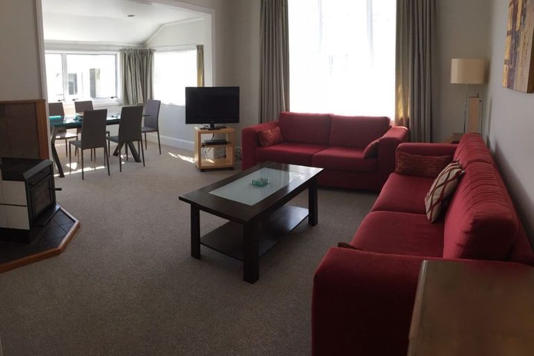 Photo of property in 12 Pitt Street, Maitai, Nelson, 7010