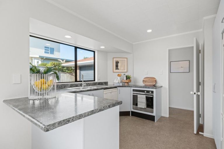 Photo of property in 620b South Road, Oakura, 4314