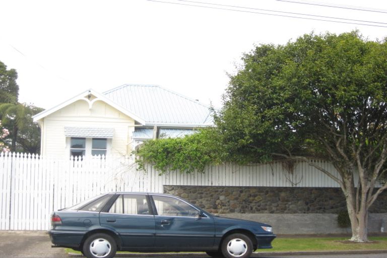 Photo of property in 14 George Street, Lower Vogeltown, New Plymouth, 4310