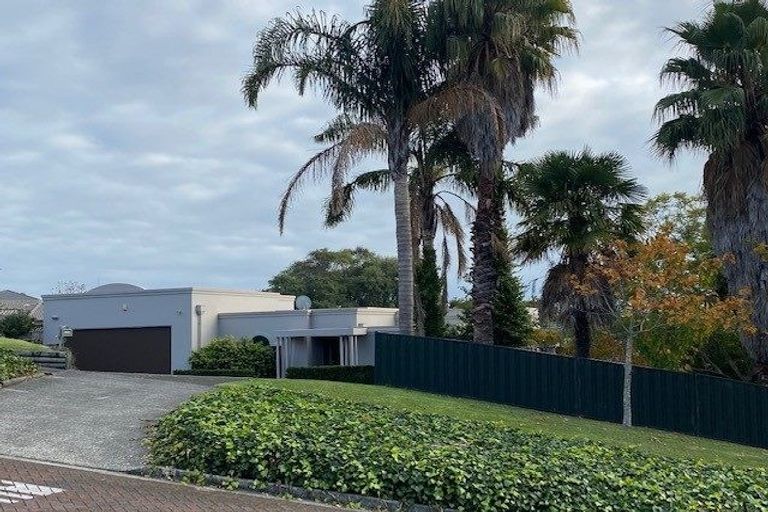 Photo of property in 2 Portchester Close, Bethlehem, Tauranga, 3110