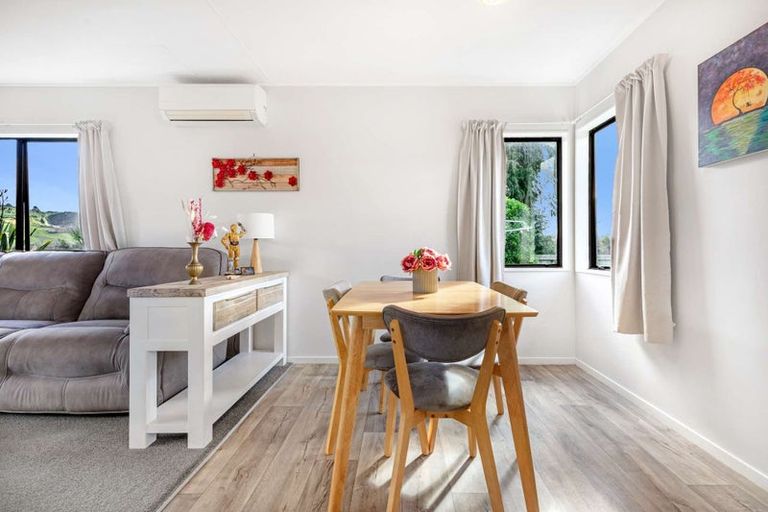 Photo of property in 35b Aquarius Drive, Kawaha Point, Rotorua, 3010