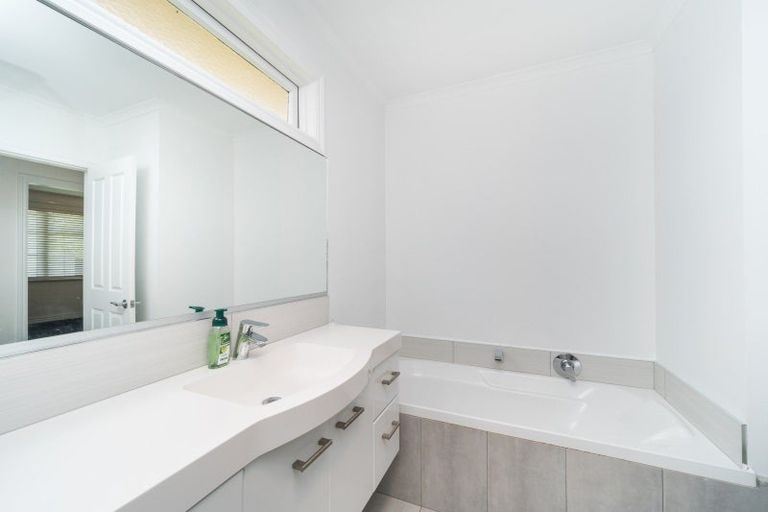 Photo of property in 9 Richmond Avenue, Takaro, Palmerston North, 4410