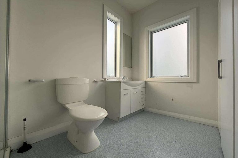 Photo of property in 28 Donald Mclean Street, Newtown, Wellington, 6021