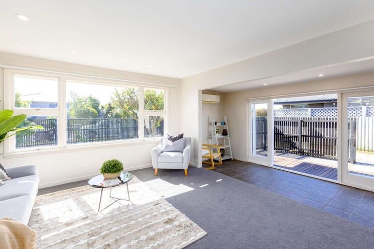 Photo of property in 12 Glenrowan Avenue, Avondale, Christchurch, 8061