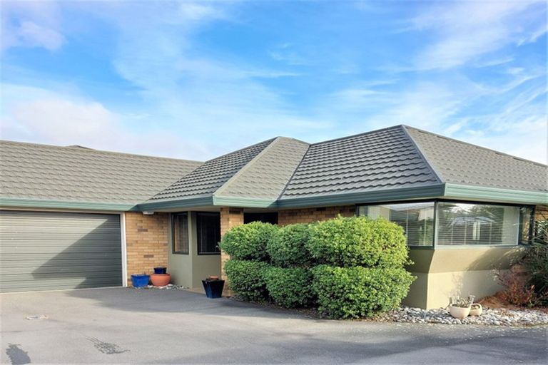 Photo of property in 155a Centaurus Road, Saint Martins, Christchurch, 8022