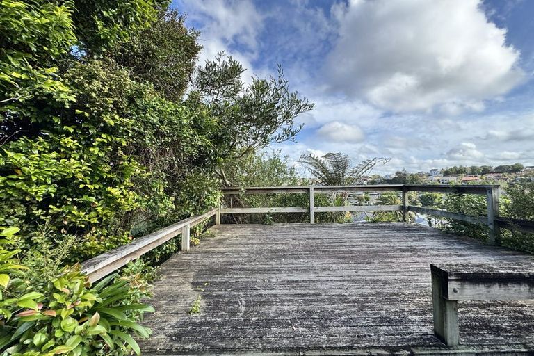 Photo of property in 118 Stapleford Crescent, Browns Bay, Auckland, 0630